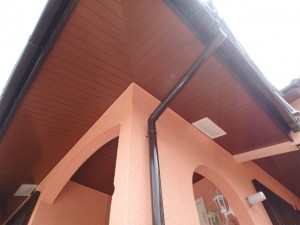 軒天井・外壁・雨樋の塗装後