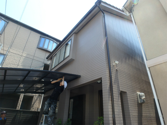 八尾市にて外壁塗装と防水工事でとってもご満足頂いた施工事例