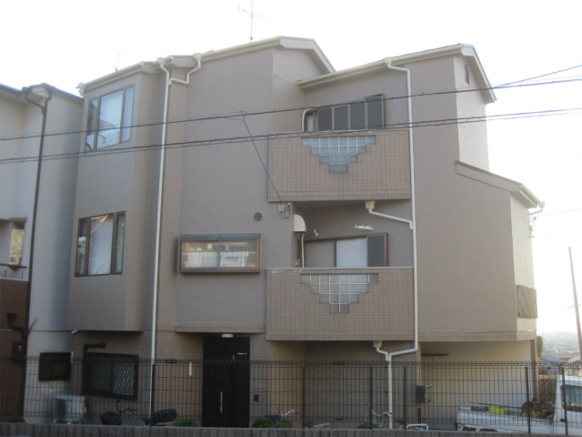 東大阪市にて戸建住宅の塗装工事（外壁と屋根の遮熱塗装）でお喜びの声