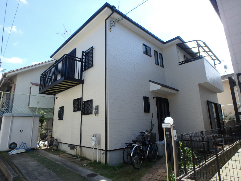 富田林市にて外壁塗装と屋根塗装とベランダ防水でご満足いただいた施工事例