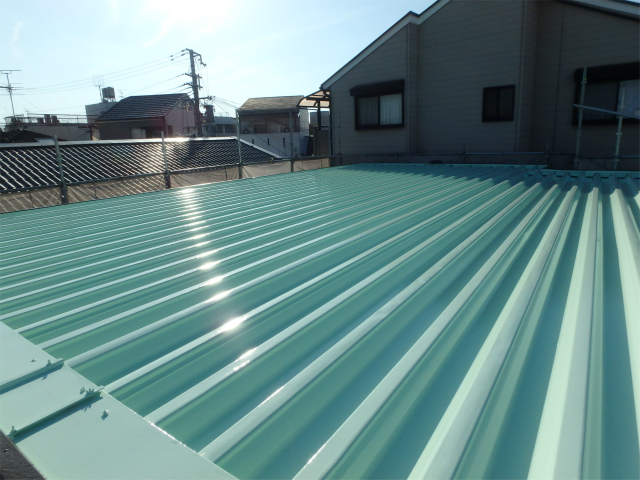 堺市北区にてハウスメーカー（セキスイハイム）さんの折半屋根塗装と外壁塗装