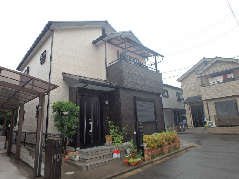 岸和田市にて外壁塗装と屋根塗装の仕上りにご満足頂いたお声