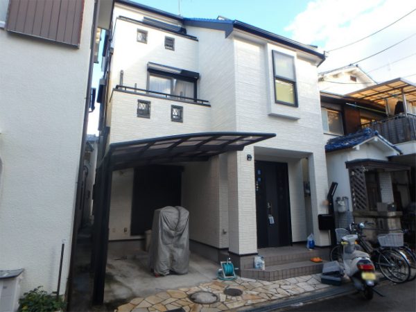 堺市東区にて窯業系サイディングの外壁と屋根の塗り替えでお喜びのお声