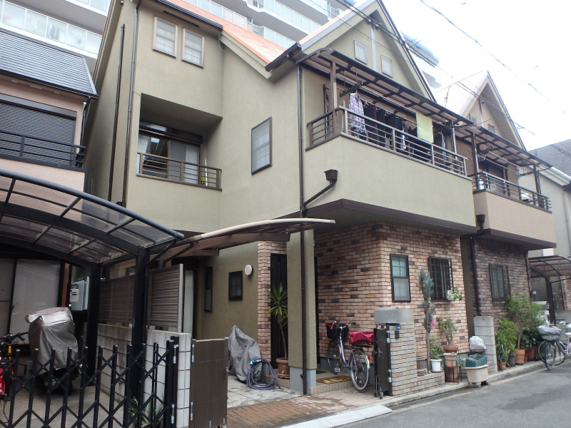 東大阪市にて外壁塗装と屋根塗装 口コミでお喜びの事例