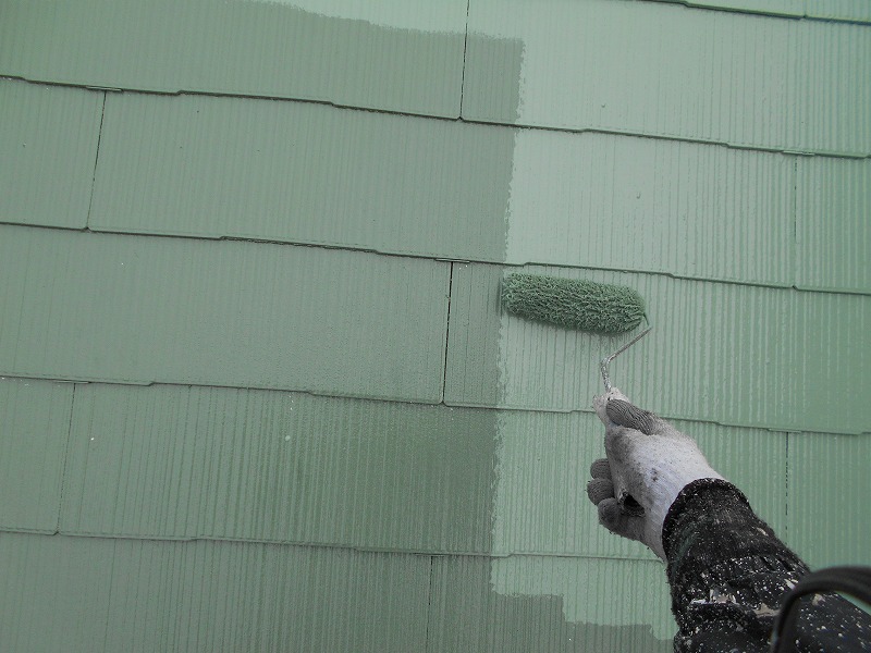 藤井寺市のお客様宅の洗浄作業・屋根・外壁塗装の工事の様子！！