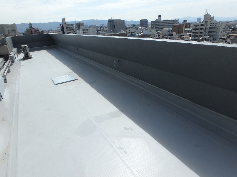 東大阪市にてビルの屋上防水の施工