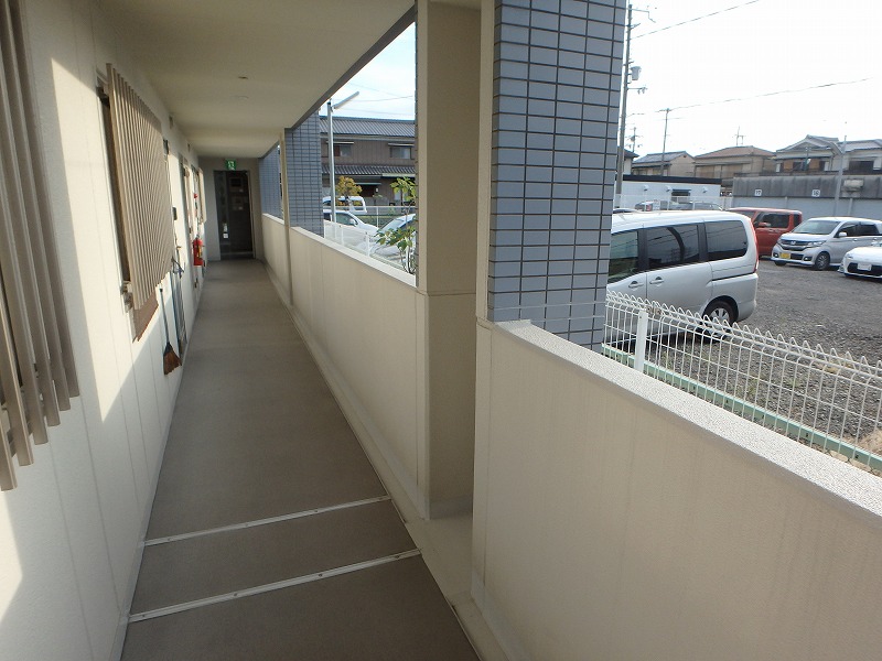 八尾市　タイル貼りマンションのコーキング工事と外壁屋根塗装