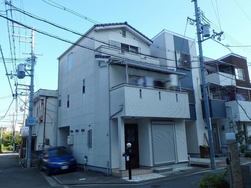 堺市にて住宅塗装前の無料点検をご紹介（ALC外壁）